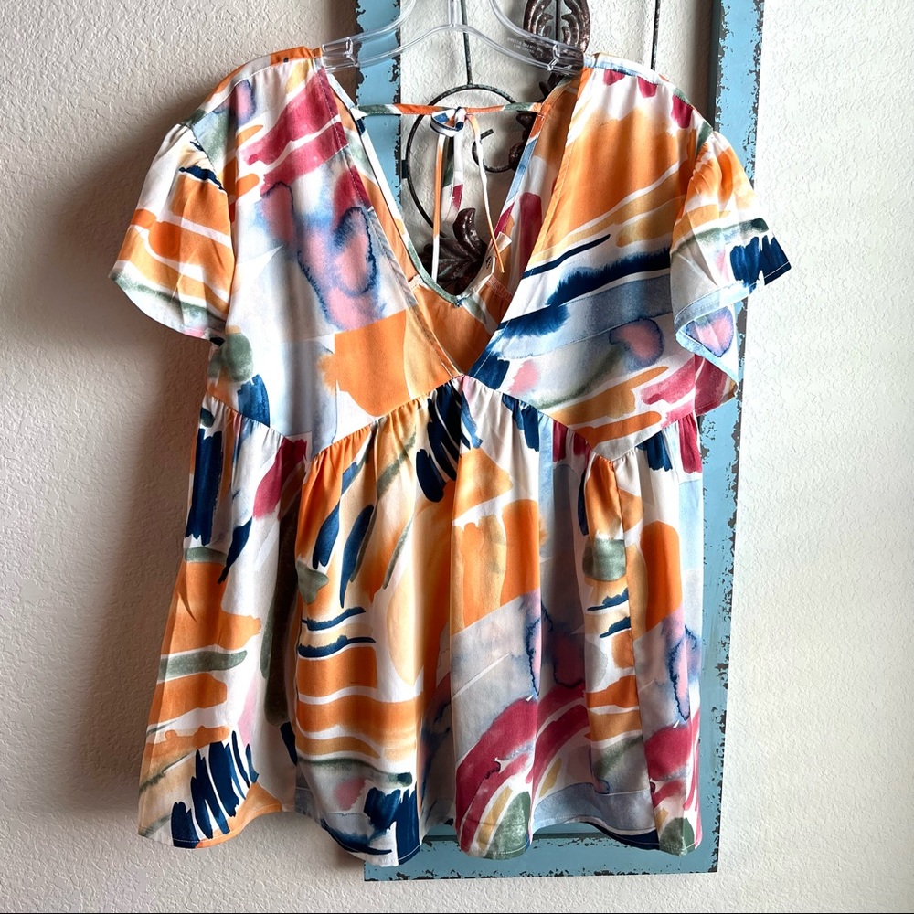 Entro Short Sleeve V-Neck Watercolor Blouse - Picture 4 of 8